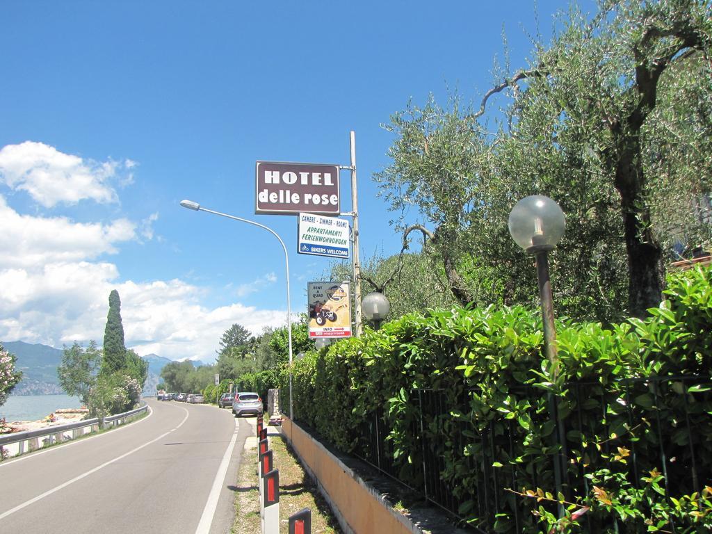 B&B Hotel Delle Rose Torri Del Benaco Exterior photo